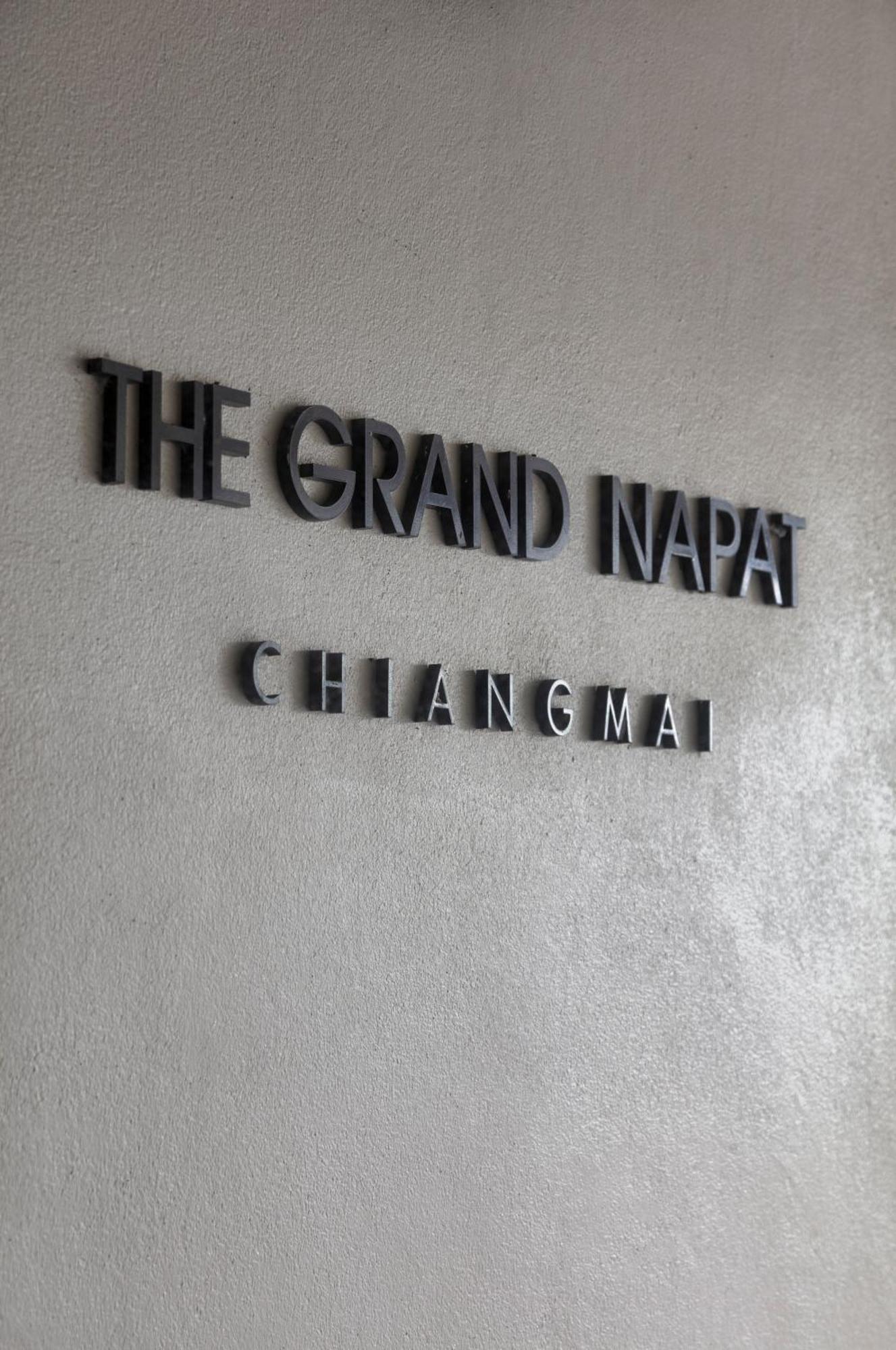 The Grand Napat Aparthotel Chiang Mai Buitenkant foto