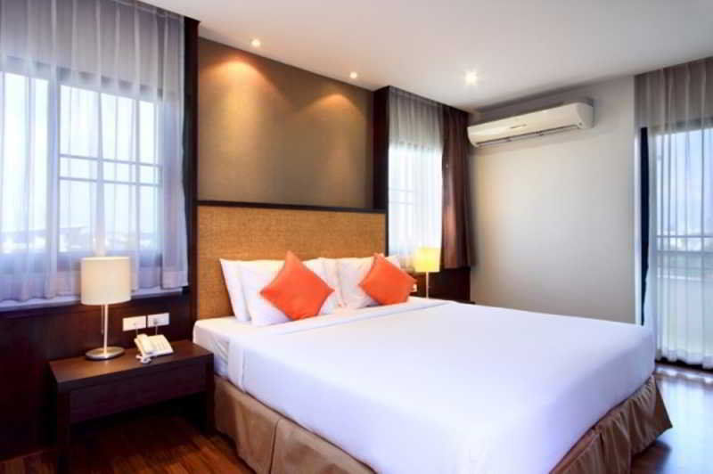 The Grand Napat Aparthotel Chiang Mai Buitenkant foto